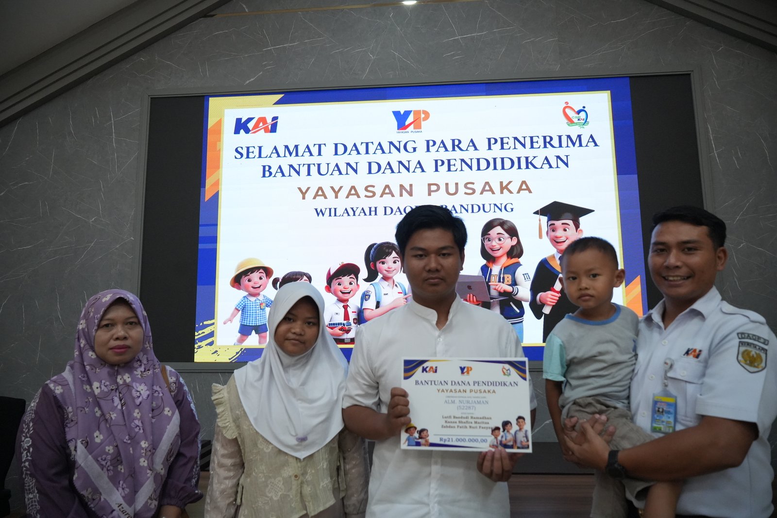 Penyerahan Bantuan Pendidikan 2026